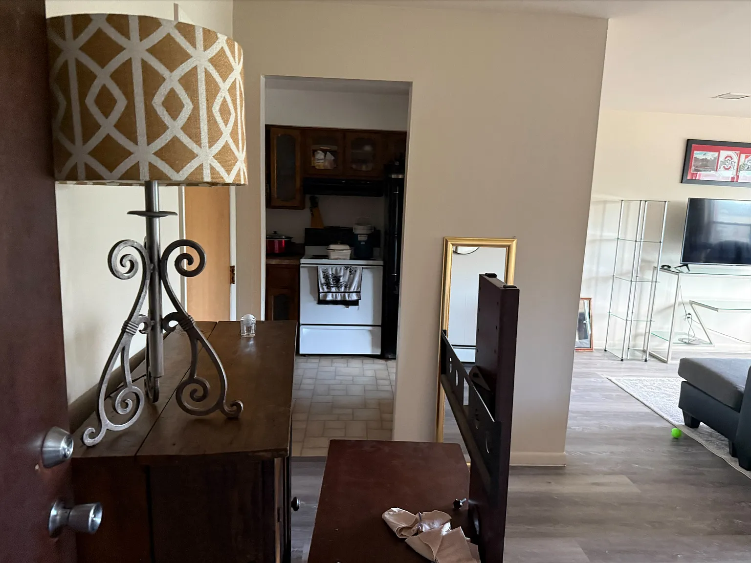 2 bed, 900 sqft, $925 — Photo 3