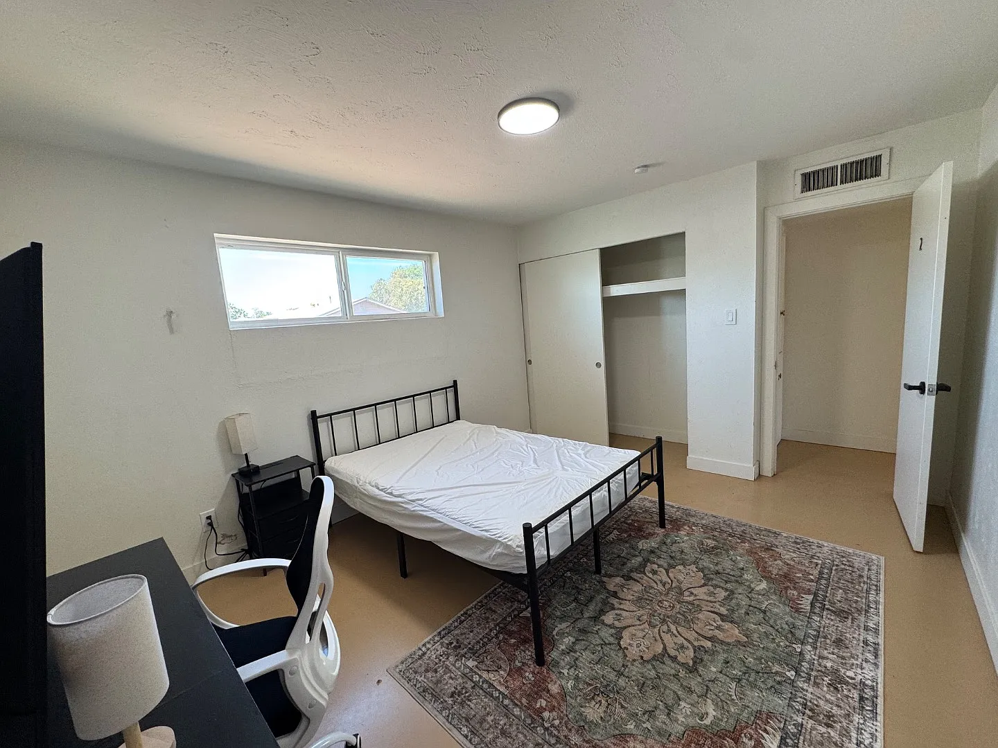 6201 W Indianola Ave - Room 2 — Photo 4