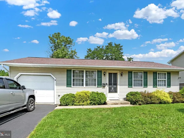 1015 Steckbeck St, Lebanon, PA 17046