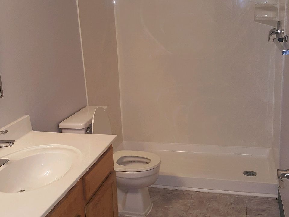 2nd image of 88 W Norwich Ave #F