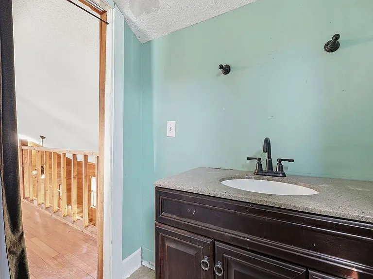 1184 Jim Christian Rd — Photo 4