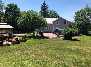 82 Root Rd, Charlotte, VT 05445