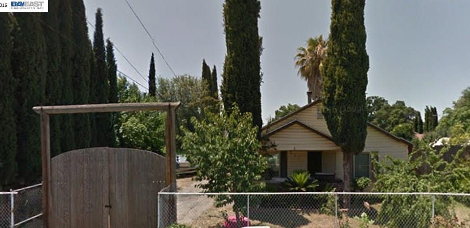 2nd image of 827 S Sinclair Ave