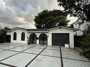 724 NW 14th Ct, Miami, FL 33125