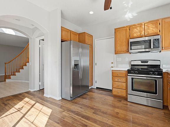 5th image of 30845 Grenoble Ct
