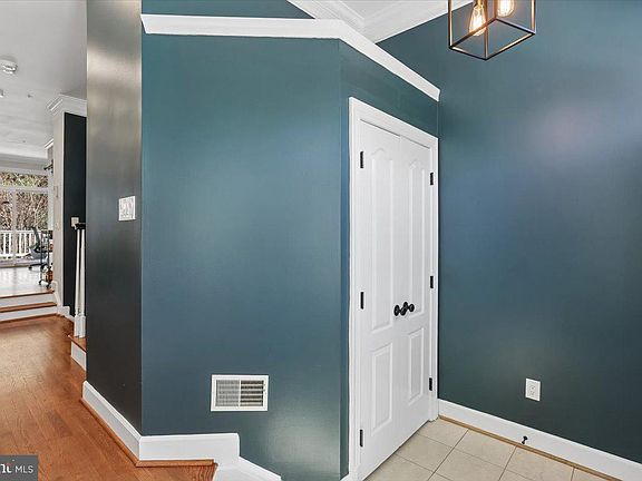 3rd image of 405 Winding Rose Dr