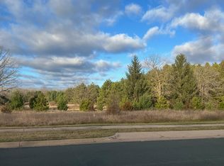 907/909 Gable St, Taylors Falls, MN 55084