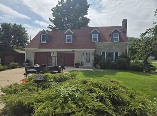 202 S Douglas St, Dodgeville, WI 53533