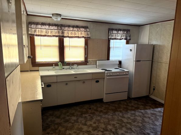 270-272 4th Ave S #272-1/2