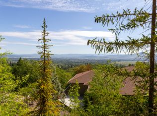 2811 Old Military Rd, Central Point, OR 97502