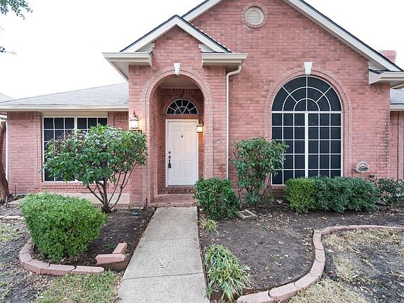 3rd image of 6204 Montgomery Dr