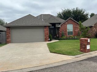 320 Falling Leaf Ter, Moore, OK 73160
