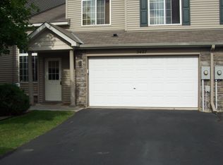 5427 Brewer Ln, Inver Grove Heights, MN 55076