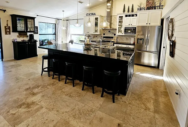 11413 Georgetown Cir — Photo 3