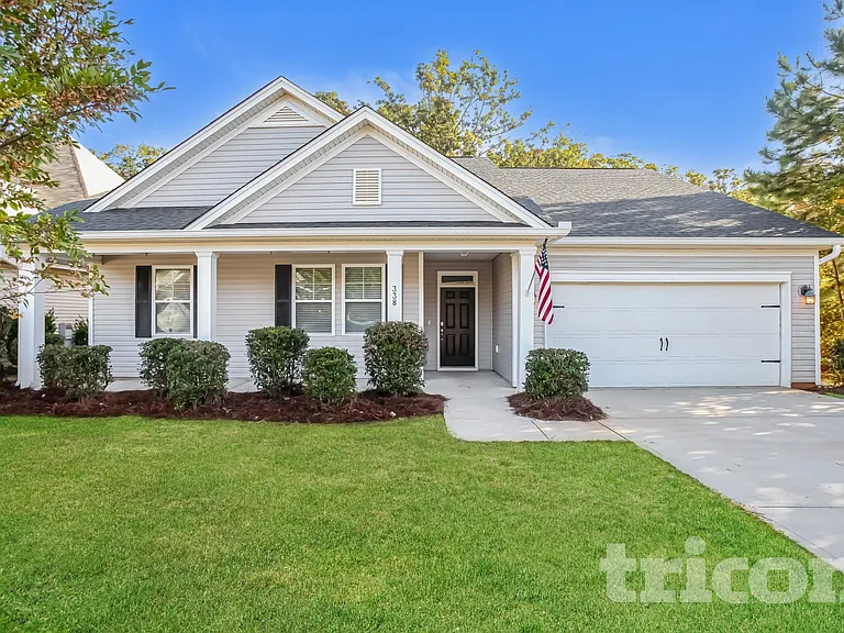 338 Bronze Dr — Photo 1