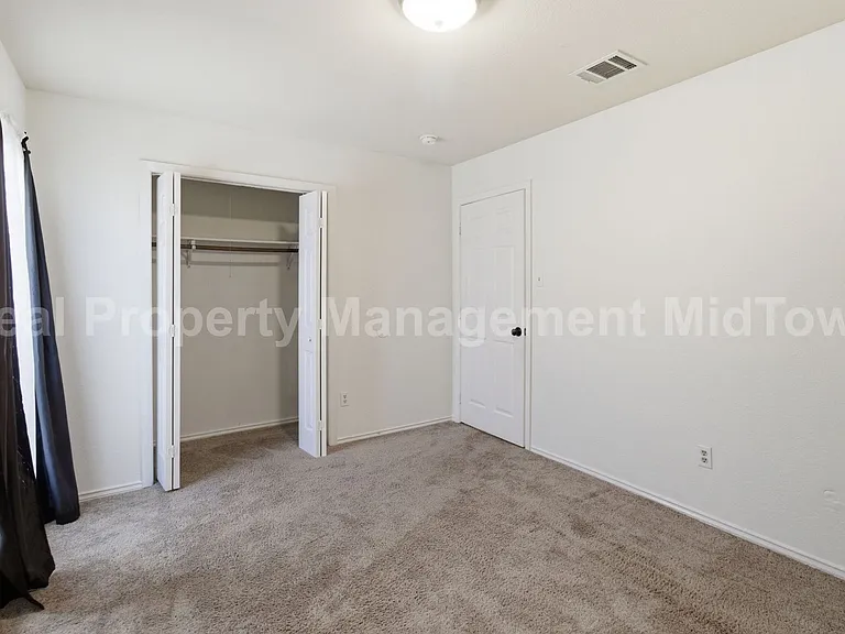 2307 Monte Carlo Dr — Photo 12