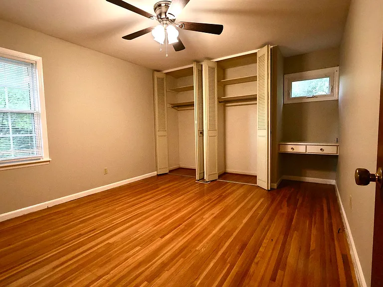 536 Edgecrest Cir — Photo 15