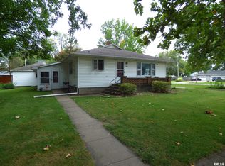 409 Congress St, Golden, IL 62339