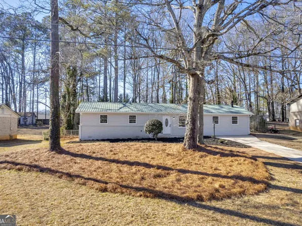 8777 Northview Dr, Lithia Springs, GA 30122