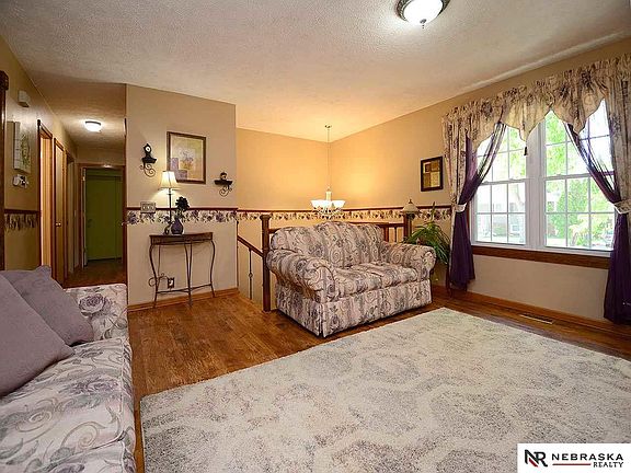 5th image of 2208 Coventry Dr