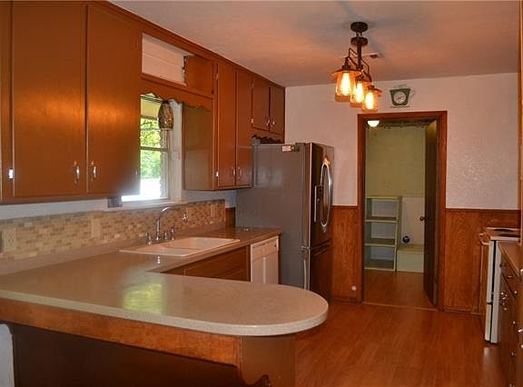 5th image of 7308 Winnell Way