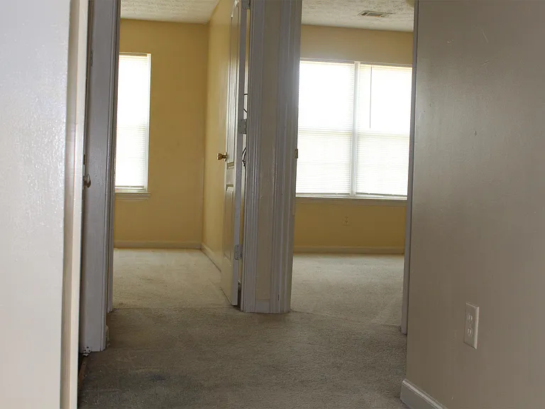 672 Georgetown Ct #1 — Photo 4