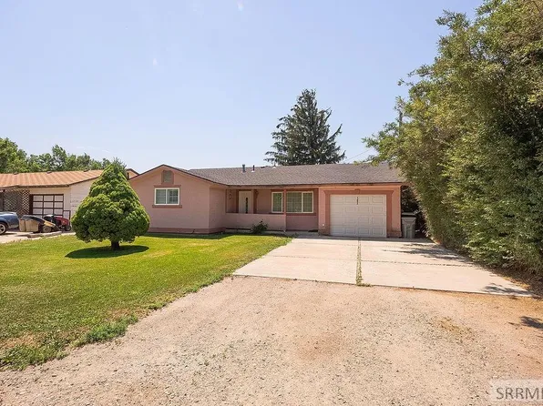 102 E Custer St, Aberdeen, ID 83210