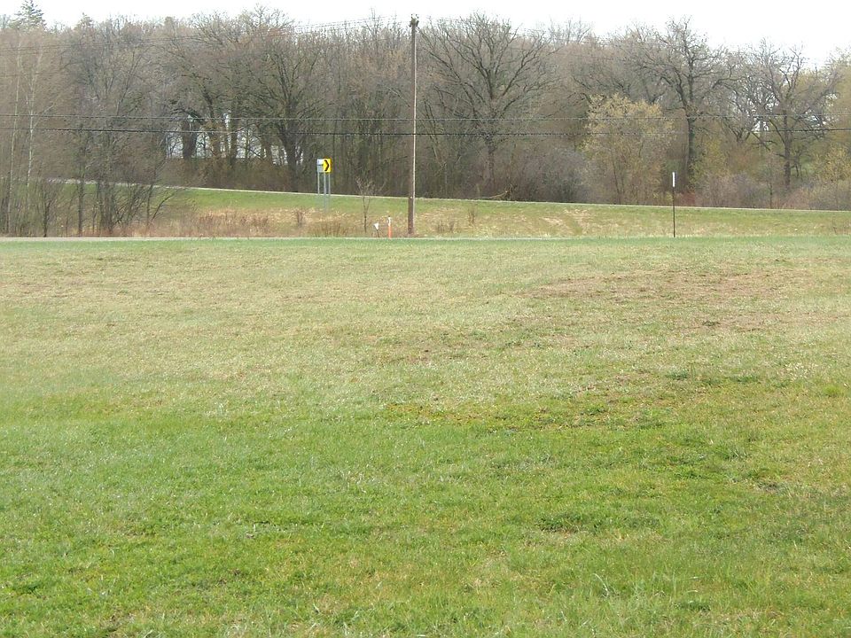 2nd image of 917 Meadowlark Ln