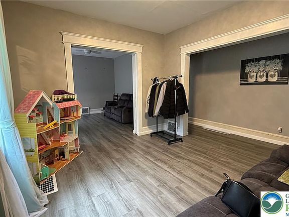 5th image of 80 E Bennett St