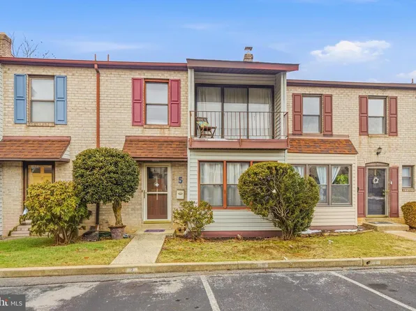 5 West Ct, Wilmington, DE 19810