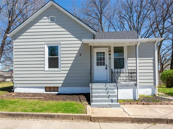 118 N 6th St, Ste Genevieve, MO 63670