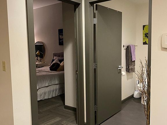5th image of 208 W Water St APT 213