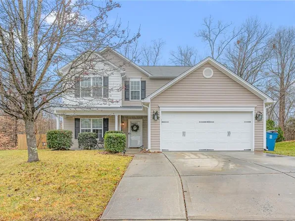1948 Pavilion Dr, Whitsett, NC 27377
