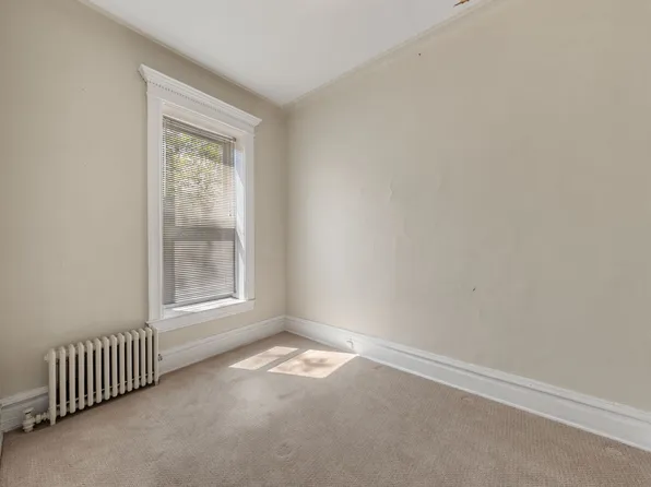 977 52nd Street image 17 of 21