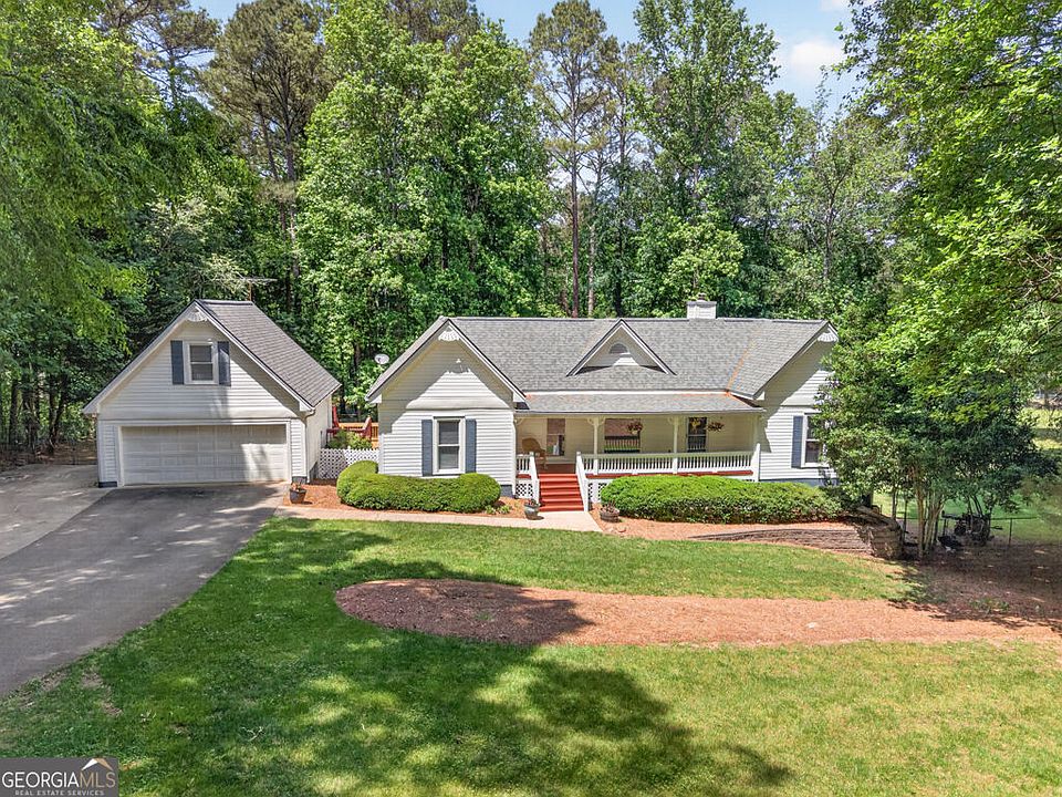 1st image of 6 Adella Ln