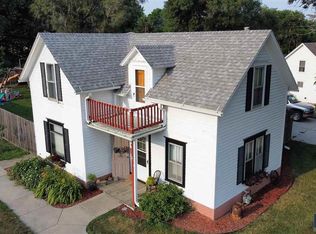 102 E 2nd St, Dell Rapids, SD 57022