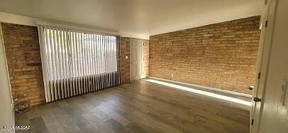 3rd image of 353 E Alturas St