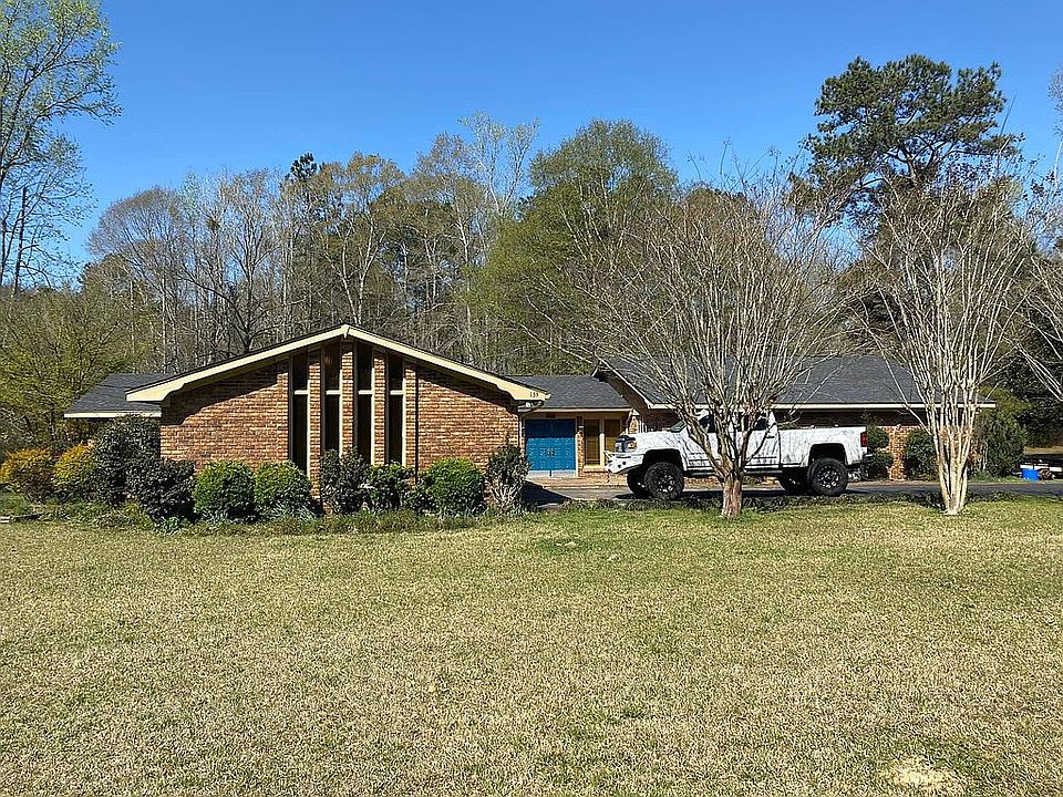 2nd image of 133 Magnolia Rd