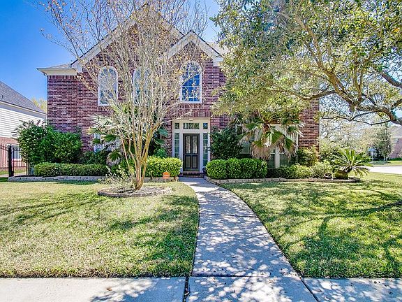 2nd image of 8606 Magnolia Forest Dr