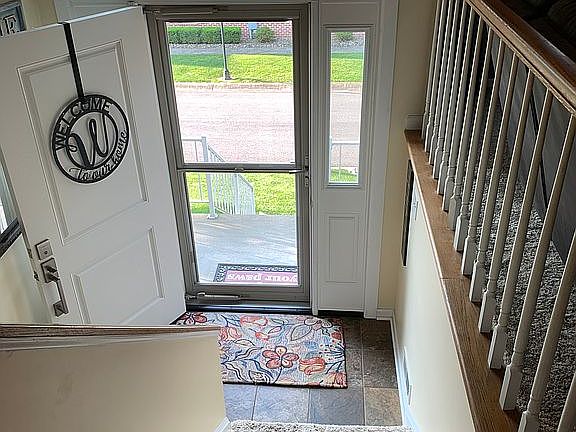 4th image of 121 Rivercrest Dr