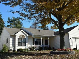 4028 Meadow Green Dr, Sylvania, OH 43560
