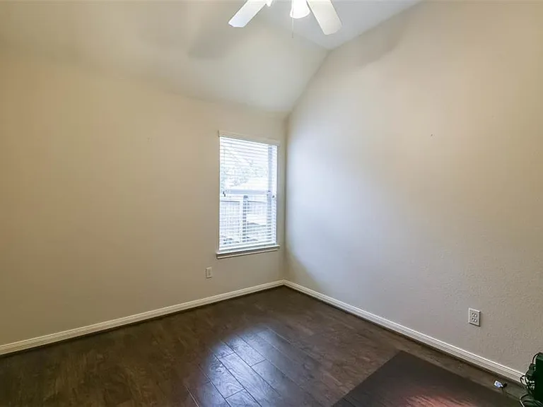 5911 Mettler Ln — Photo 18