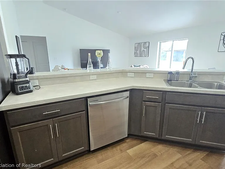 4720 San Lorenzo Dr — Photo 11