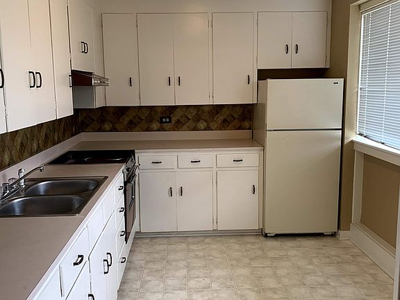 5th image of 307 W Main St APT 208