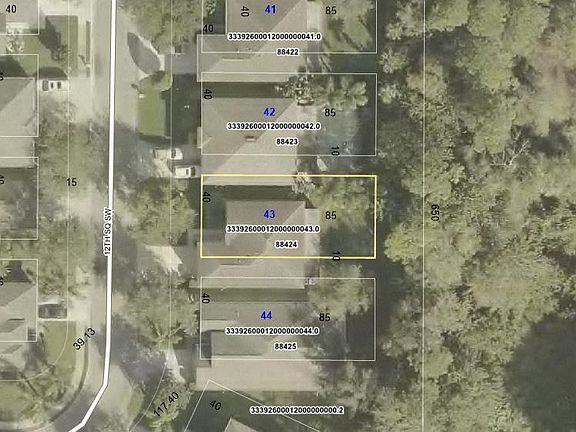 4th image of 439 SW North Quick Cir