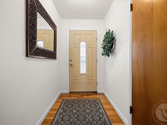 2nd image of 1802 Alderson Ave