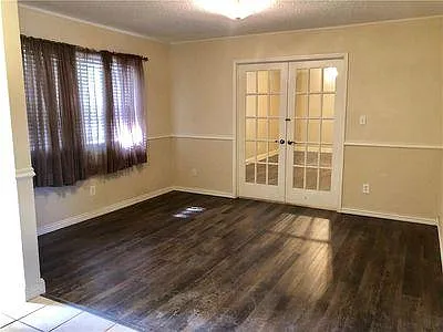 3 bed, 2010 sqft, $2,500 — Photo 4