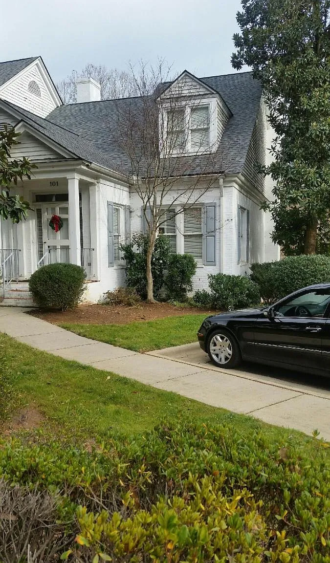 3 bed, 3.5 bath, 2900 sqft, $2,700 — Photo 4