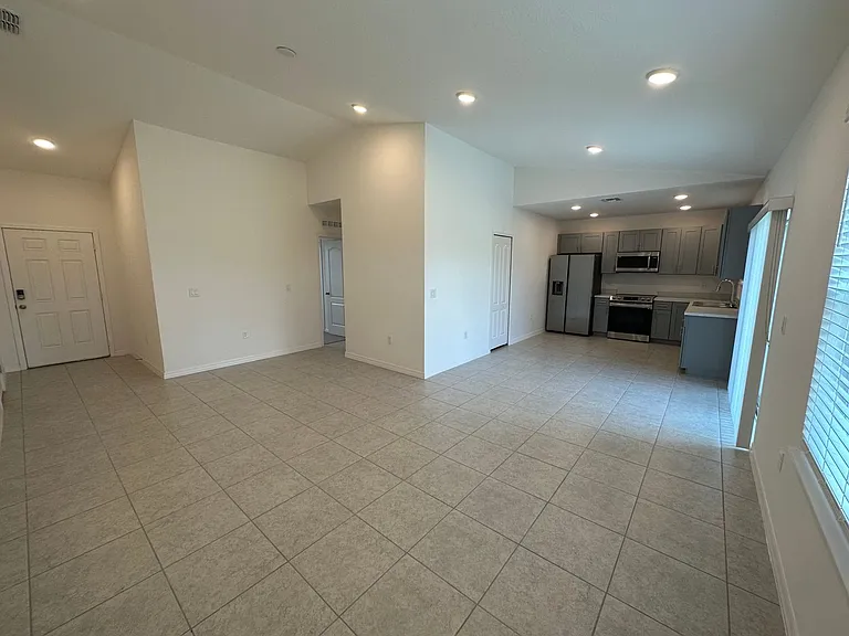 2290 Tropicana Dr — Photo 6