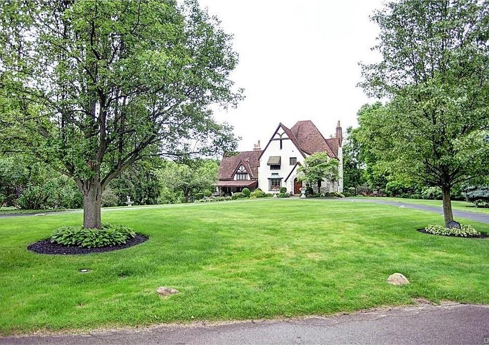1st image of 3548 Springdale Dr